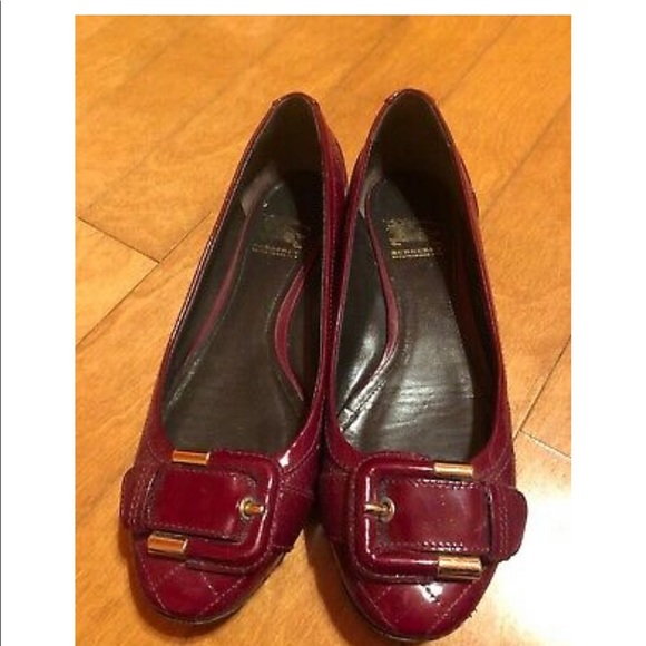 Burberry burgundy patent flats 39 - Picture 2 of 4